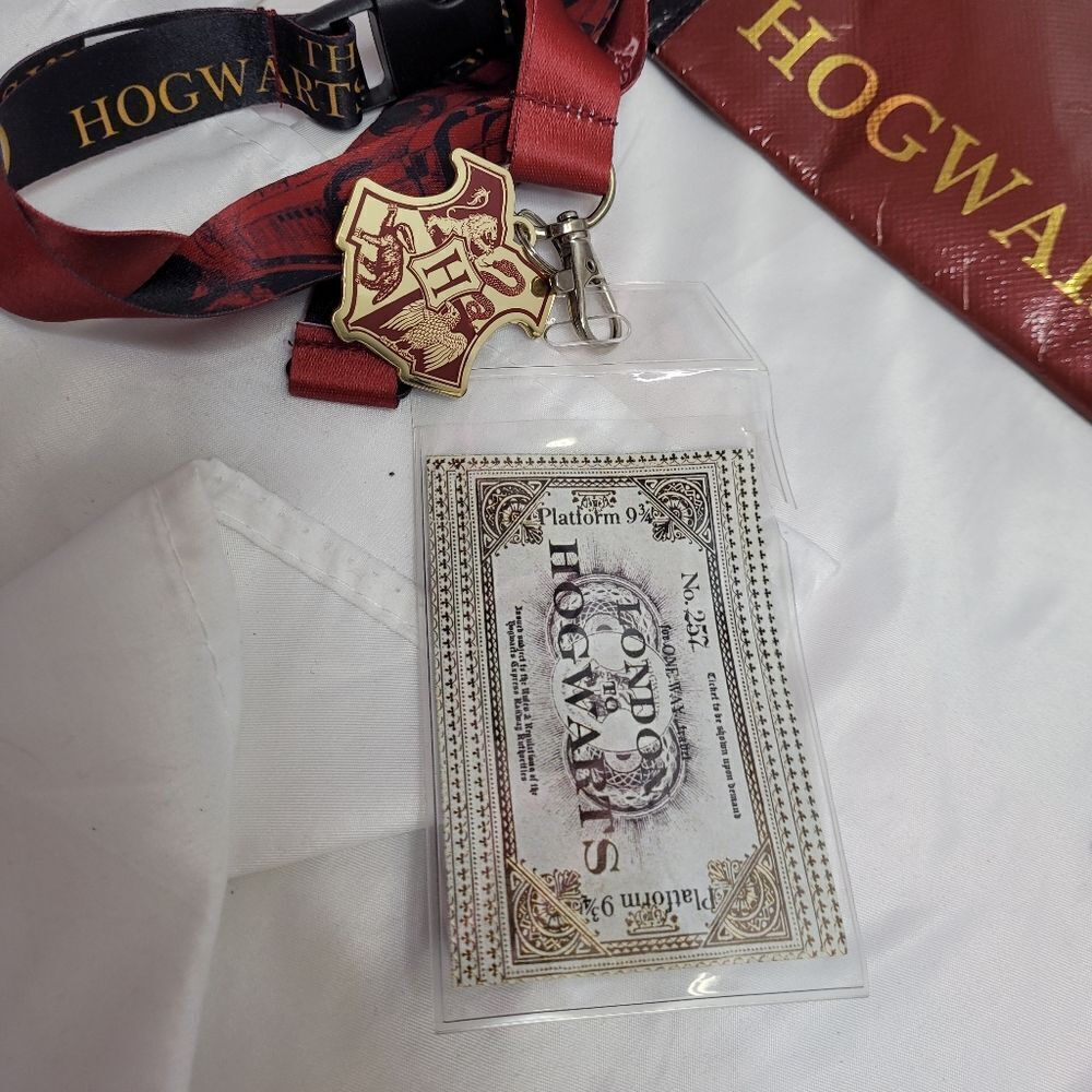 NEW Harry‎ Potter exclusive Loot Crate watch lanyard pin reusable Hogwarts bag - Picture 3 of 9